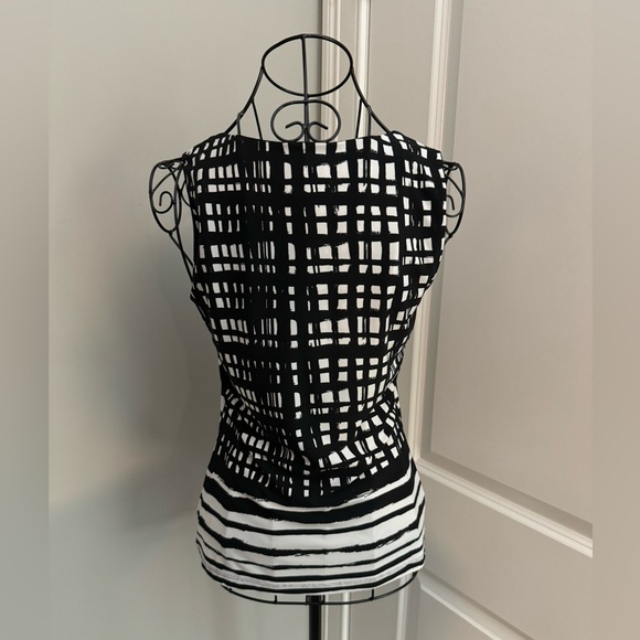 Calvin Klein Sleeveless Pullover Check Black and White Blouse in Size XS - Picture 3 of 4